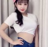人妻av88-家庭与个人成长的交响曲，人妻角色在AV88中的微妙平衡